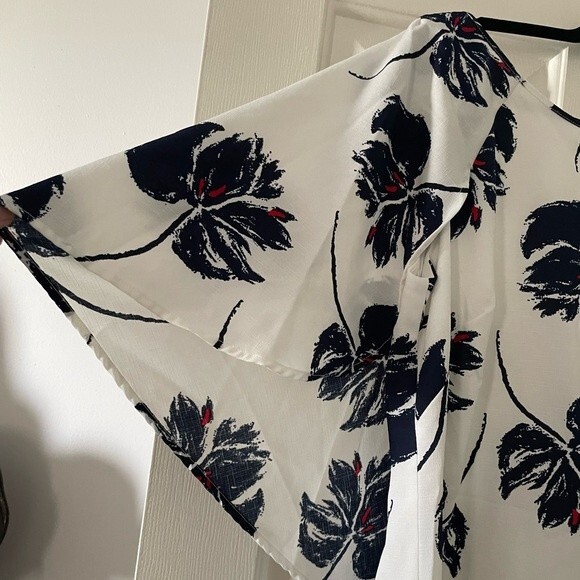 NWT Ark & Co Short Bell Sleeve Floral Dress Size Large - Picture 6 of 7